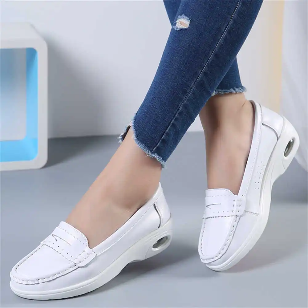 Białe buty sportowe z grubą po – Vintage Fashion Collecting And Wearing Designer Classics recenzja i cena