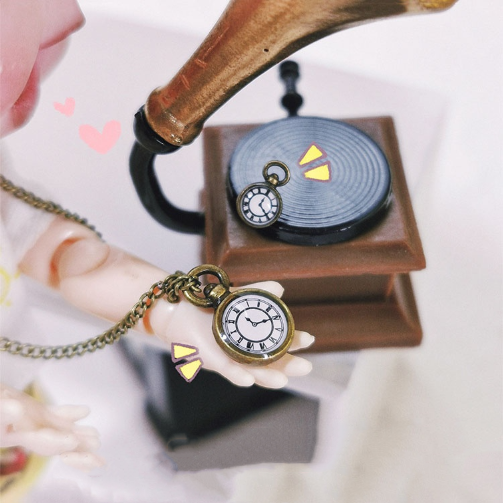 Stary naszyjnik zegarek domek  – Vintage Fashion Toys recenzja i cena
